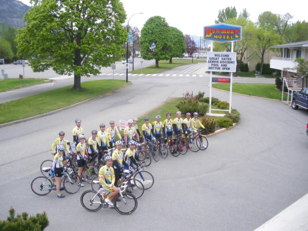 Jízda na kole v ubytování Bowmont Motel nebo okolí