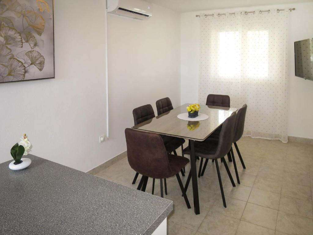 Posezení v ubytování Holiday Home Tone by Interhome