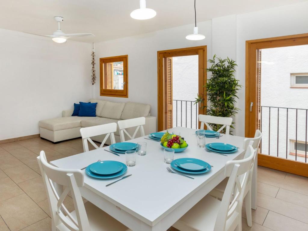 พื้นที่นั่งเล่นของ Apartment Blue Tossa by Interhome