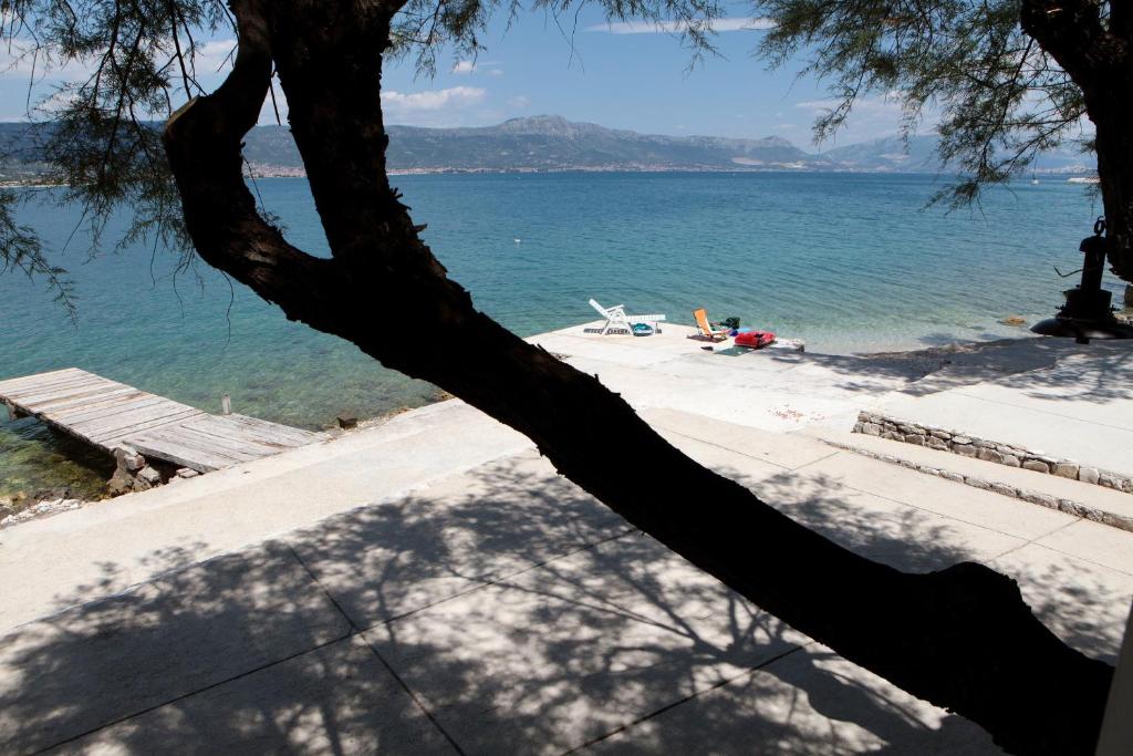 Fotografia z galérie ubytovania A4 apt with patio & sea view close to the beach v Trogiri
