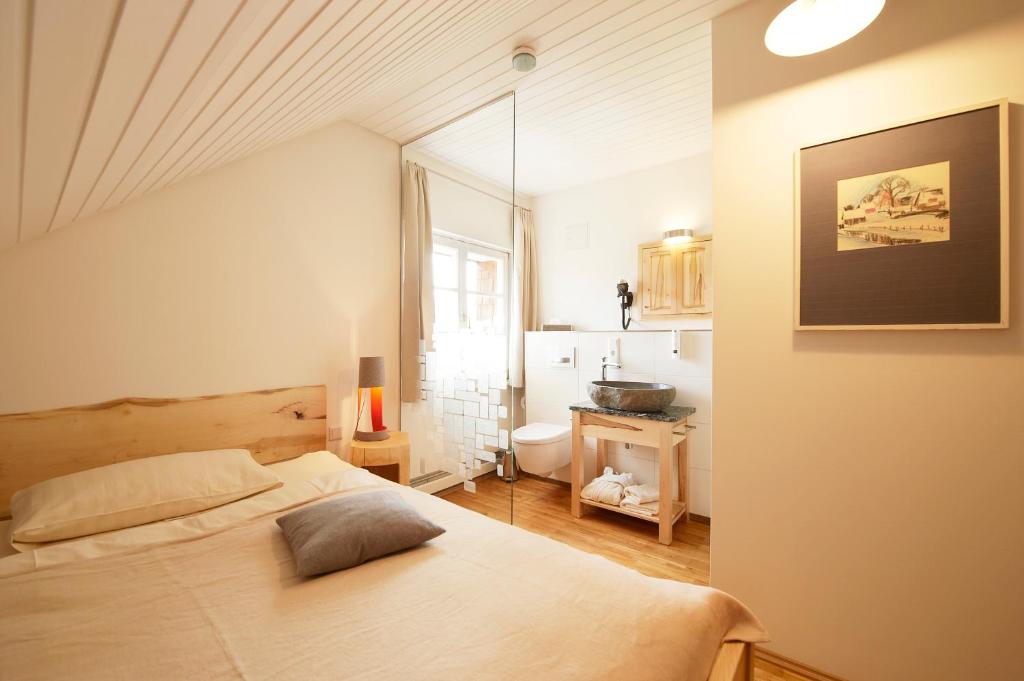 LindenGut Bio Hotel & Bio Herberge - Double Room With Private Bathroom
