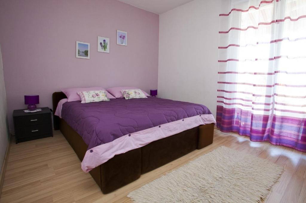 Posteľ alebo postele v izbe v ubytovaní Apartments Vrbnik (879)