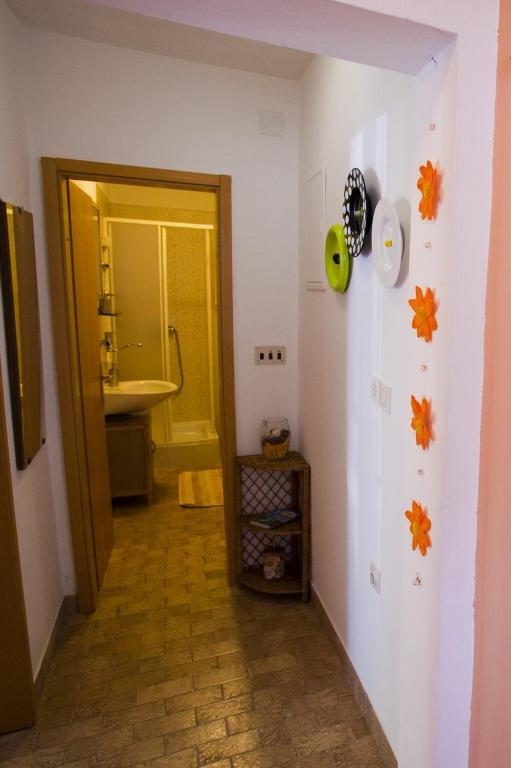 Kúpeľňa v ubytovaní Apartments Vrbnik (879)