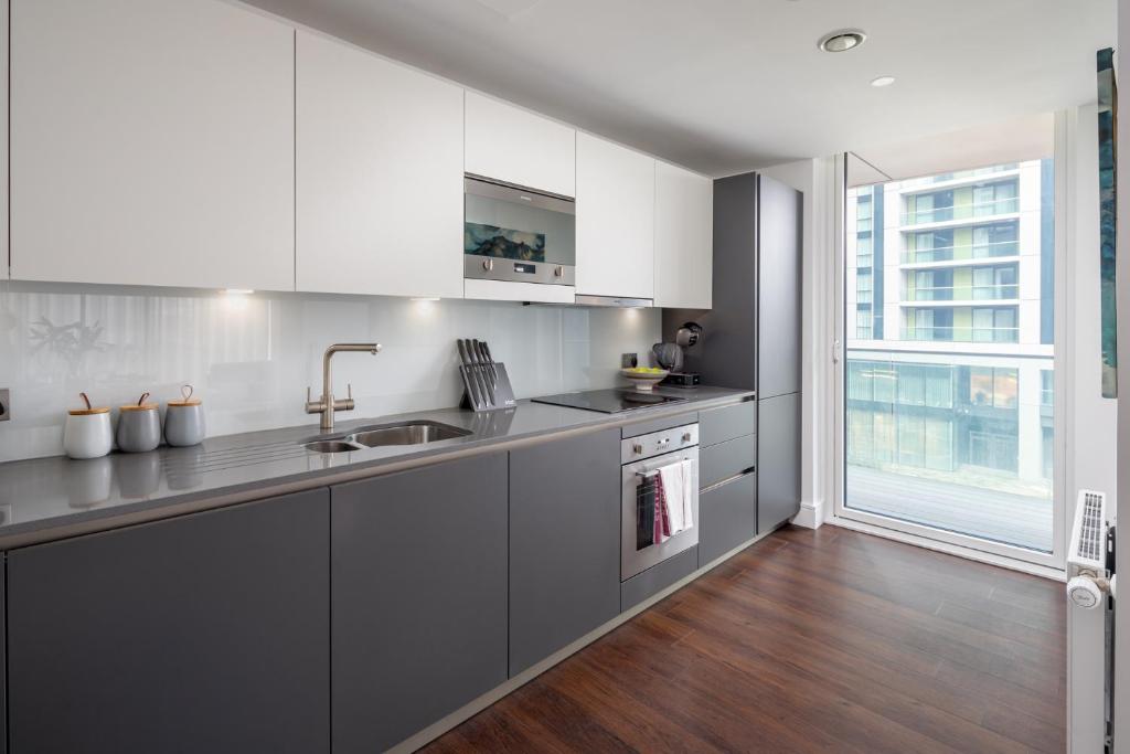 Luxurious Premium 2Bed Condo in Canary Wharf