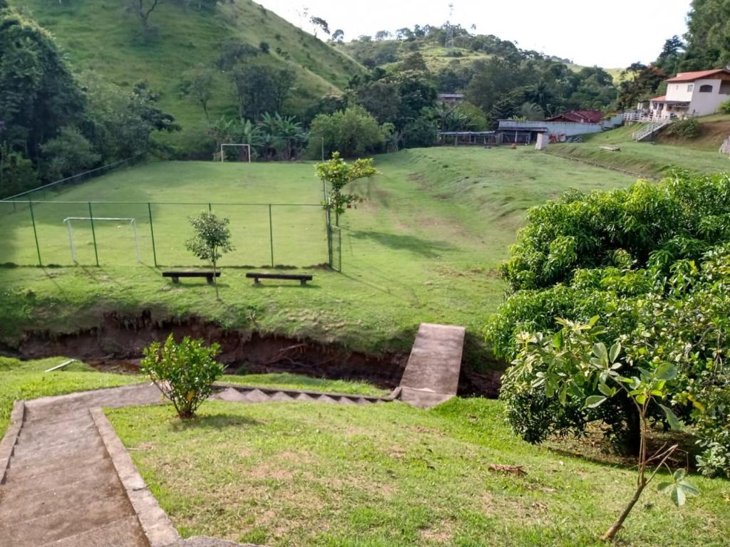  Sítio em Jacareí (interior de SP)