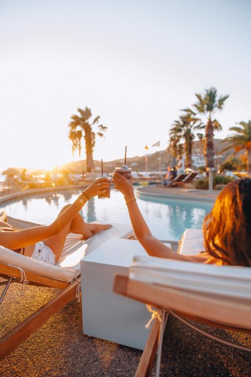 Far Out Village Hotel - 17