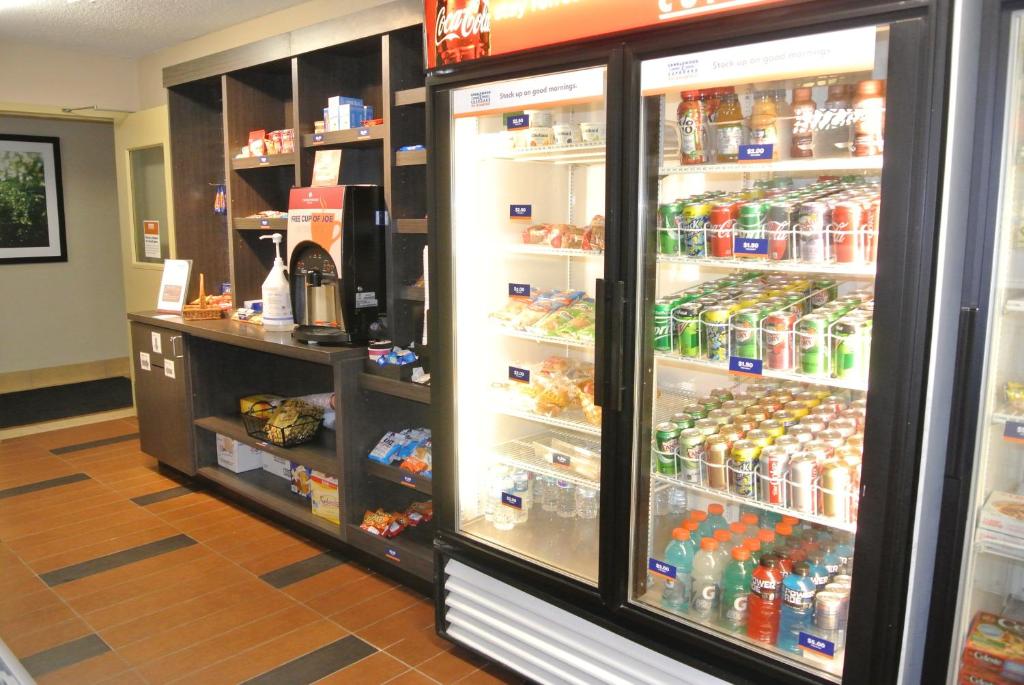 Candlewood Suites Washington-Fairfax by IHG photo