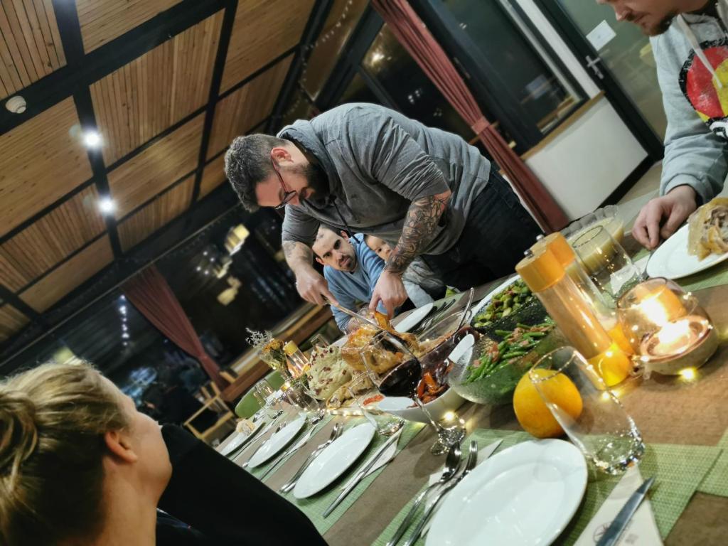 Jídlo v hotelu nebo okolí