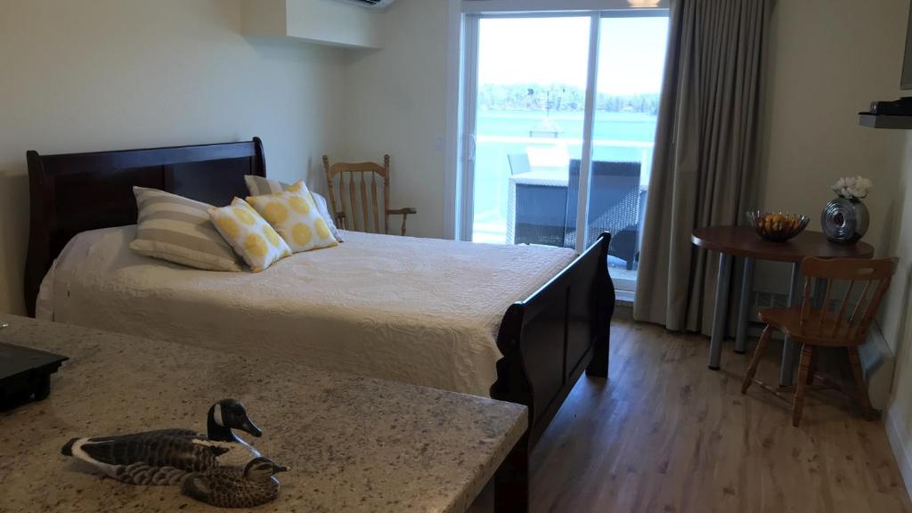 Muskoka Lakes Hotel and Resorts - Junior Suite Mit Balkon