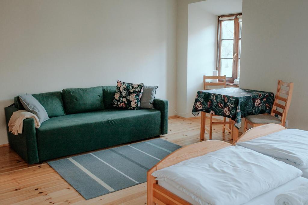 Zamkowa, Pokoje Gościnne - 17