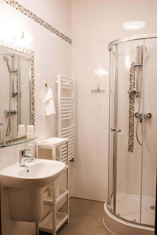 Zamkowa, Pokoje Gościnne - 4