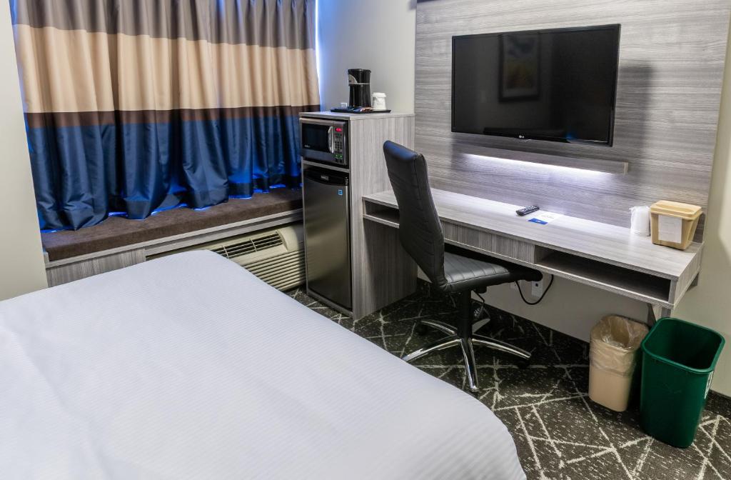 Microtel Inn & Suites by Wyndham Lloydminster - Queen Room - Toegang Van Gehandicapten/niet -roken