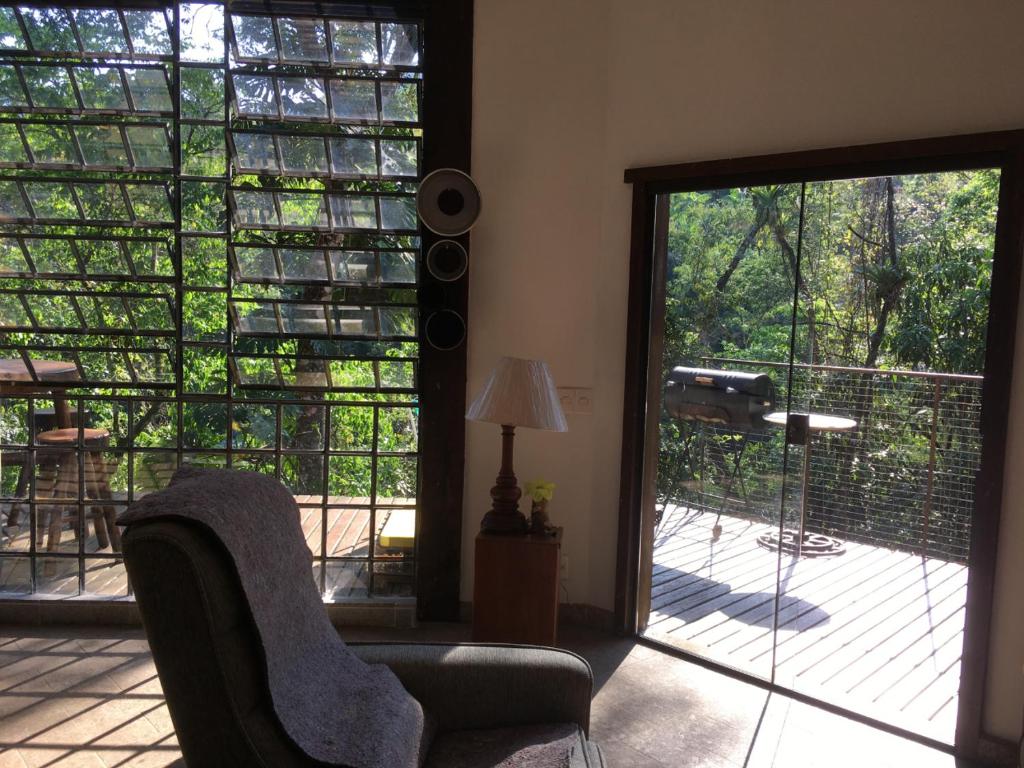 Casa Rústica Cinematográfica na Cachoeira
