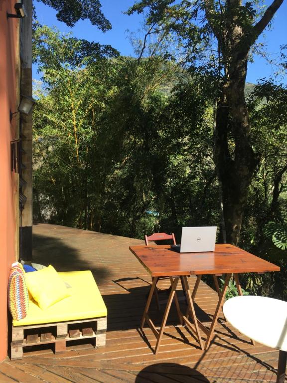  Casa Rústica Cinematográfica na Cachoeira