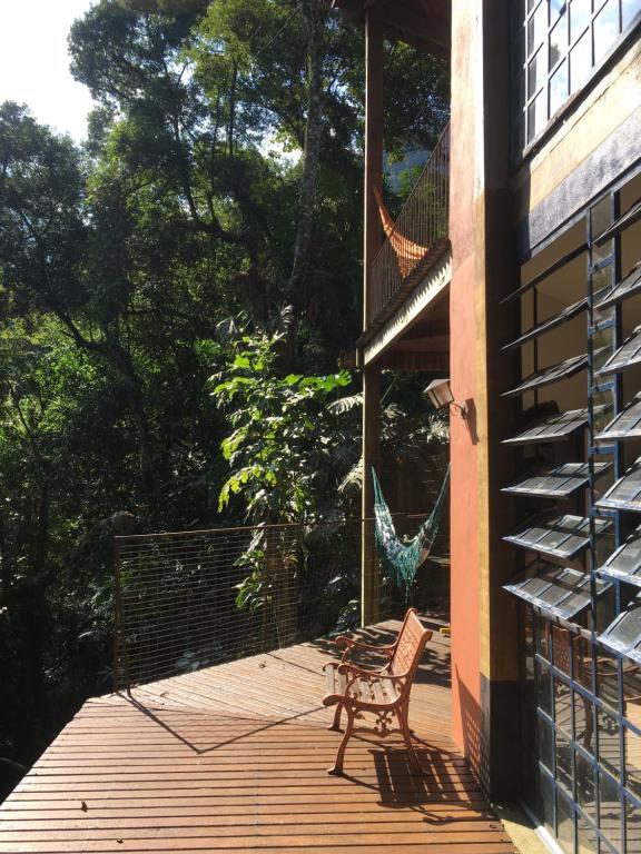  Casa Rústica Cinematográfica na Cachoeira
