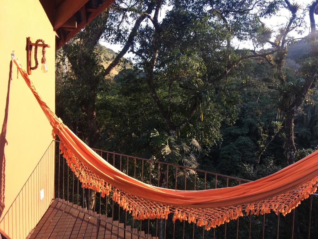  Casa Rústica Cinematográfica na Cachoeira