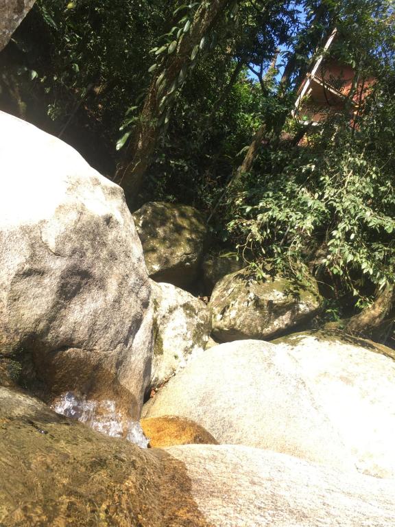  Casa Rústica Cinematográfica na Cachoeira