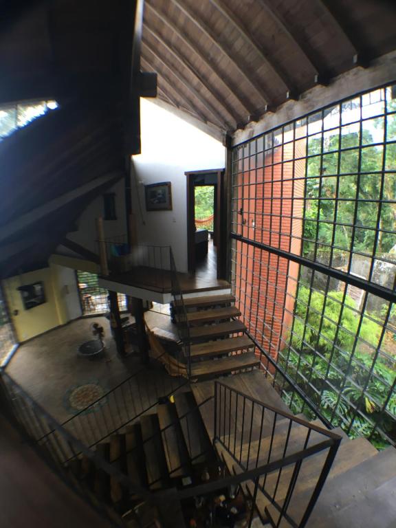  Casa Rústica Cinematográfica na Cachoeira