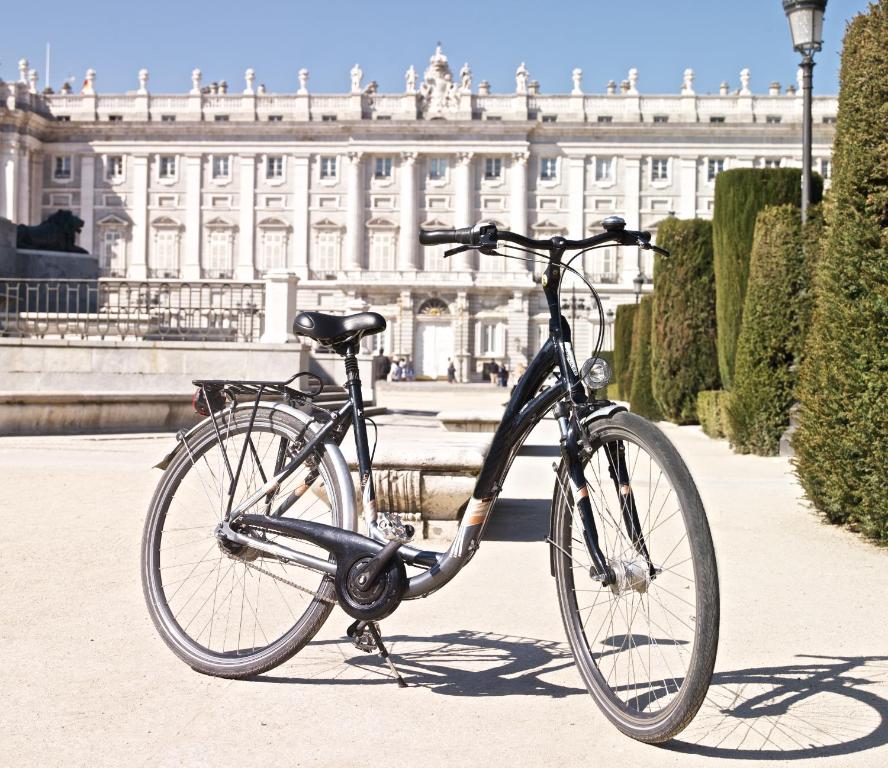 Montar en bicicleta en The Hat Madrid o alrededores