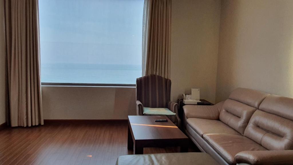 Posezení v ubytování Gyungpo Beach Hotel