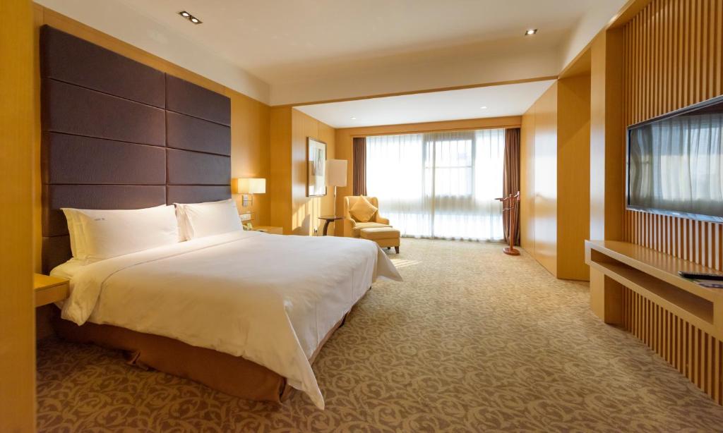 Holiday Inn Shijiazhuang Central, an IHG Hotel - Een Slaapkamer Suite Lounge Toegankelijk