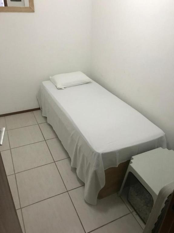  Apartamento 04 quartos sendo 01 dependência