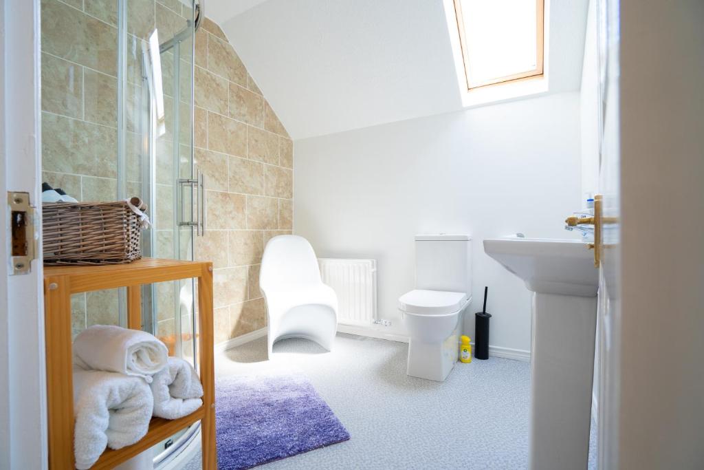 A bathroom at Rest a While