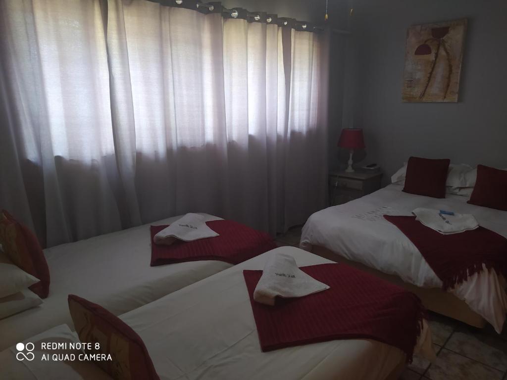 Namib Dlux Corporate Group Accommodation - Семейная двухместная комната