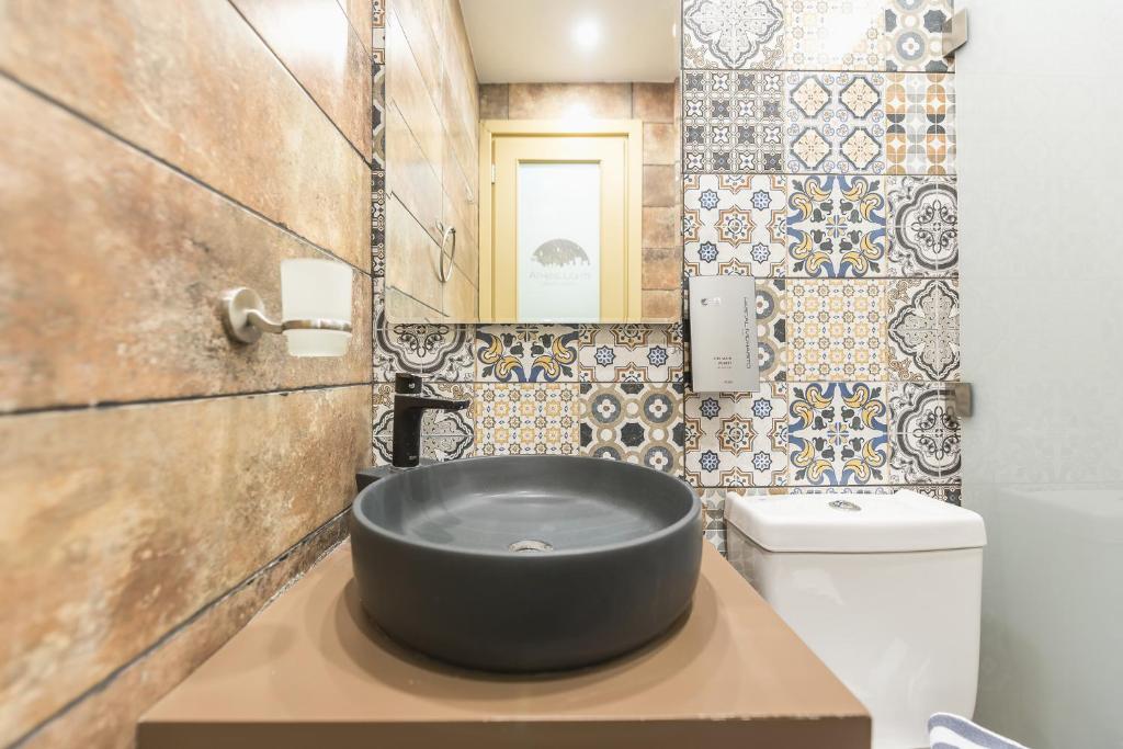 
Comfort Room Balcony Street View    
