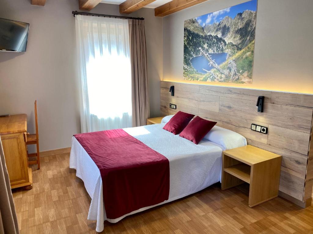 Fotografie z fotogalerie ubytování Hotel Lacreu v destinaci Salardú