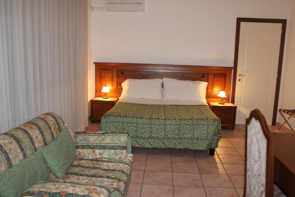 Residence La Piscina - Appartement De Deux Chambres (5 Adultes)