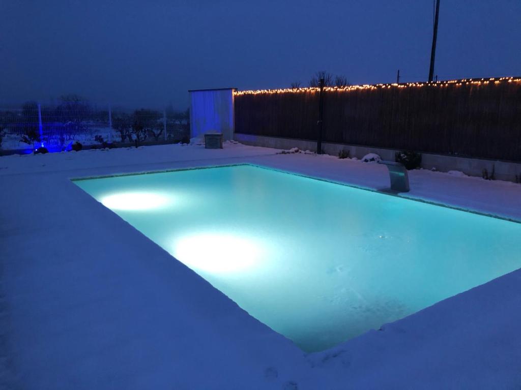 The swimming pool at or close to Casa Chirreas