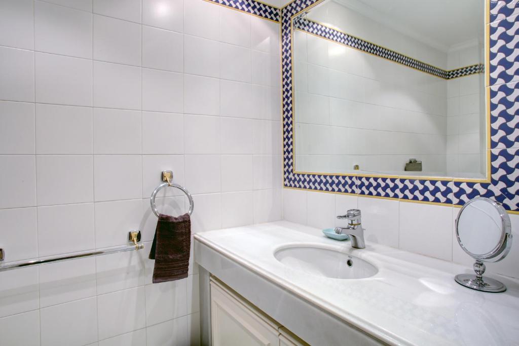 A bathroom at Monte Paraiso Apt