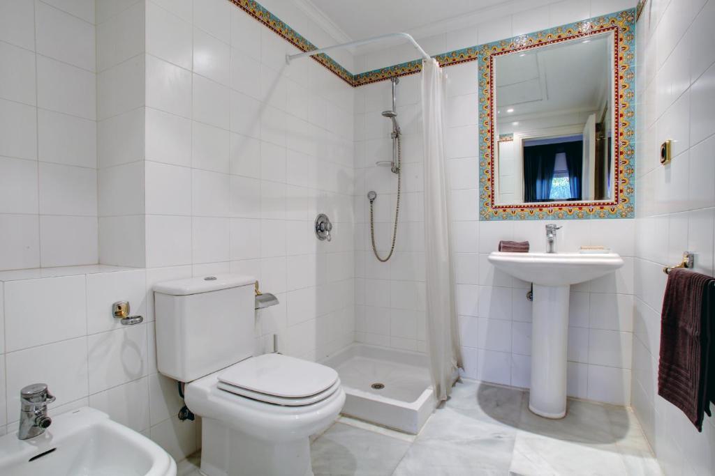 A bathroom at Monte Paraiso Apt