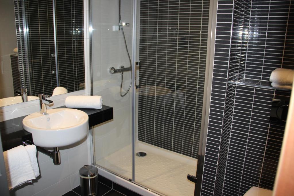 Kyriad Saint Quentin en Yvelines - Montigny - Habitación Doble Superior
