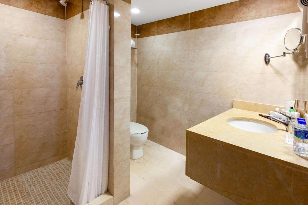 Koupelna v ubytování Ramada Plaza by Wyndham Veracruz Boca del Rio