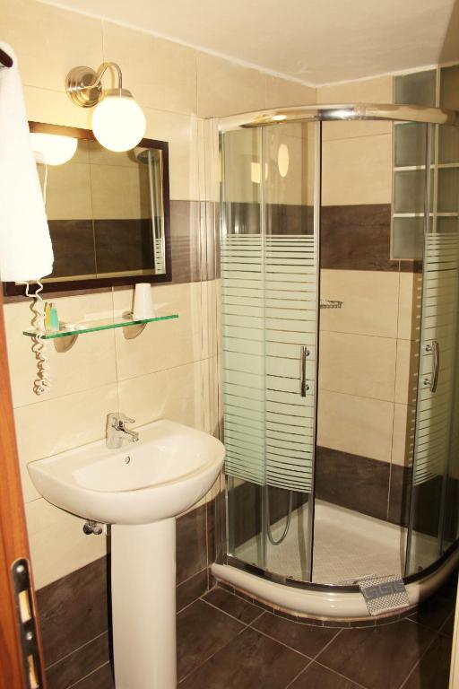 Rea Hotel - Resim 22