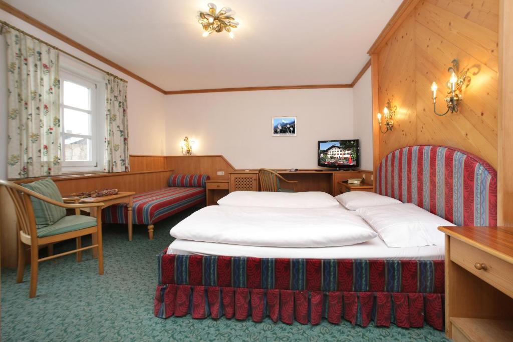TV a/nebo společenská místnost v ubytování Hotel Lukashansl