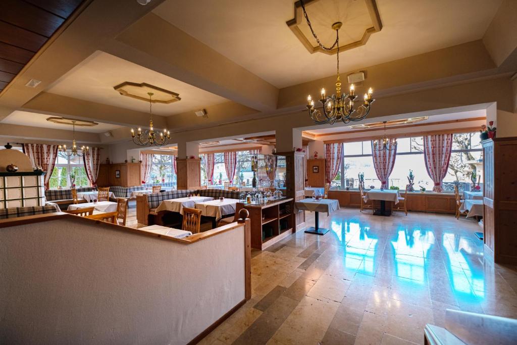 Posteľ alebo postele v izbe v ubytovaní Landhotel Schützenhof