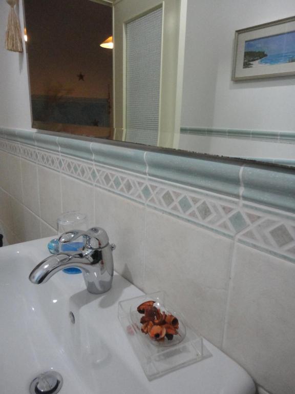 A bathroom at B&B Mare E Natura