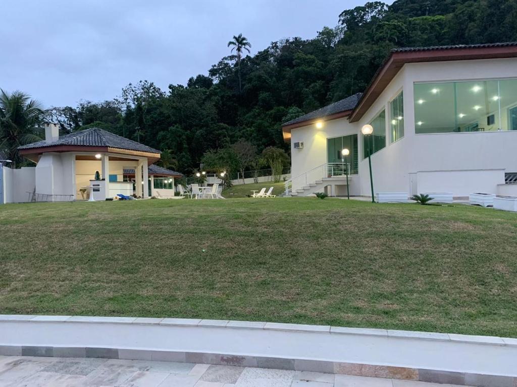  Casa na praia em condomínio de luxo