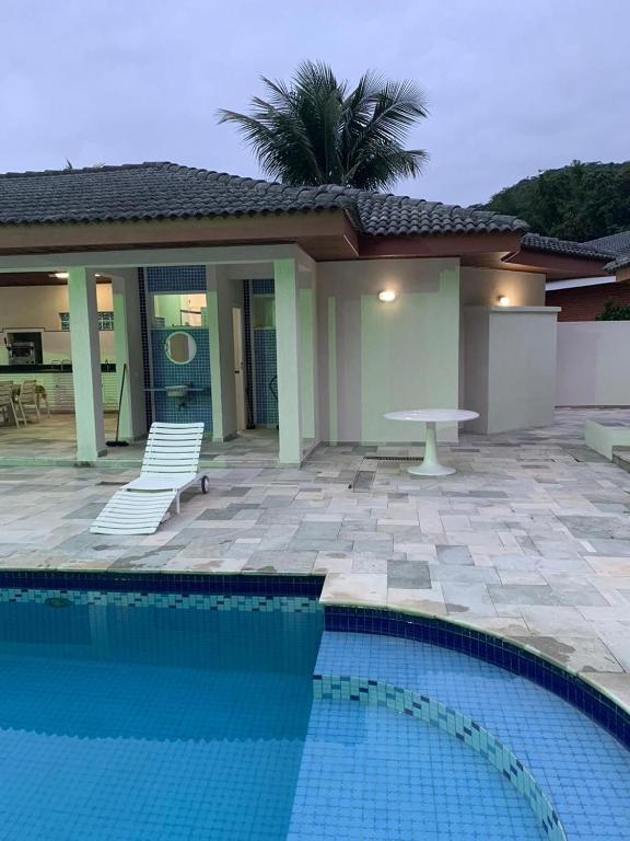  Casa na praia em condomínio de luxo