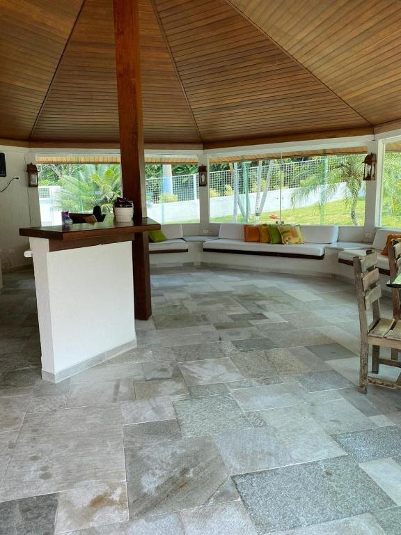  Casa na praia em condomínio de luxo