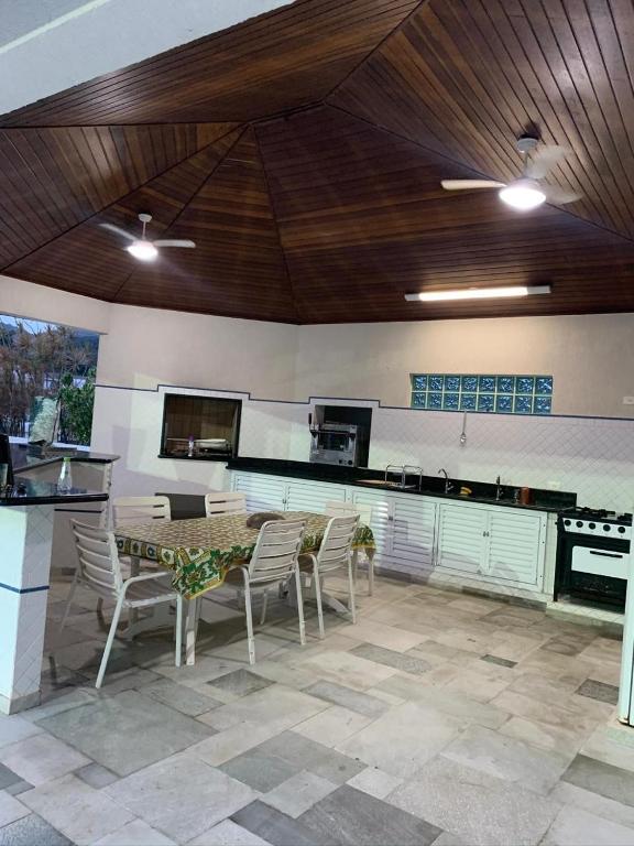  Casa na praia em condomínio de luxo