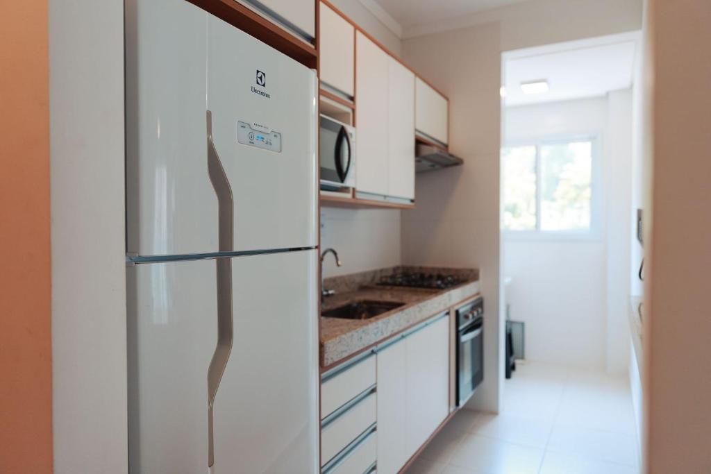  Apartamento novo com ar condicionado a 250 metros do mar!