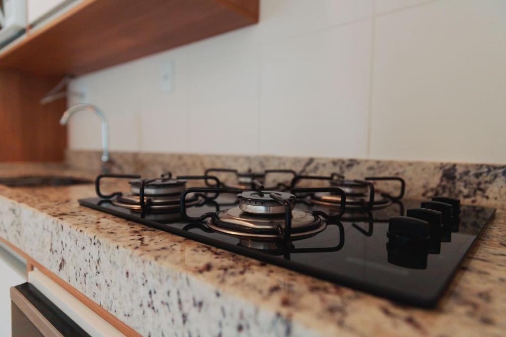  Apartamento novo com ar condicionado a 250 metros do mar!