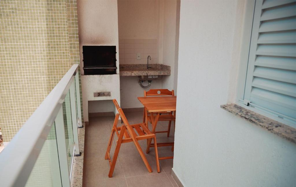  Apartamento novo com ar condicionado a 250 metros do mar!