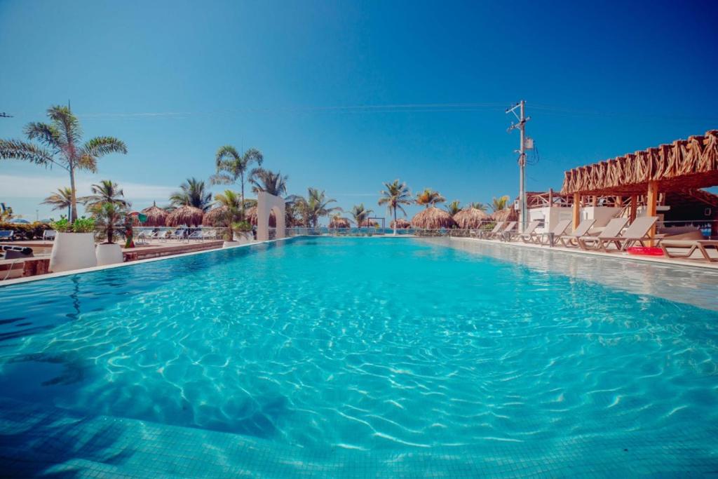 Bazén v ubytování Loa Tolú by Bernalo Hotels nebo v jeho okolí