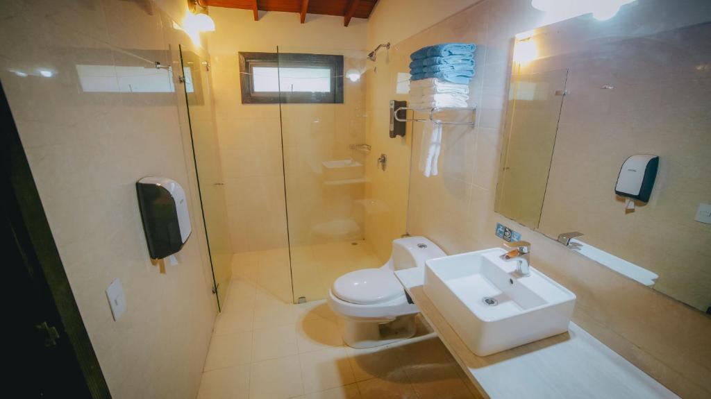Koupelna v ubytování La Ardilla de Santa Fe by Bernalo Hotels