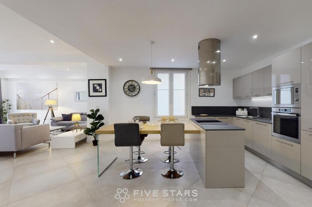 Grand Suite Promenade Five stars holiday house, Nice – Updated 2023 Prices